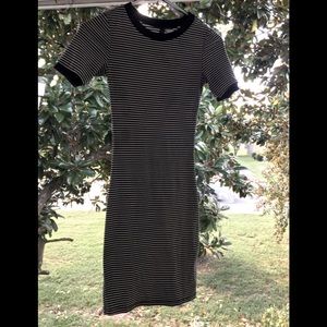 Black and white dress in excellent condition